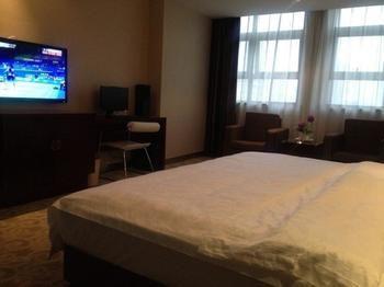 Provence Garden Hotel Wuhan Extérieur photo